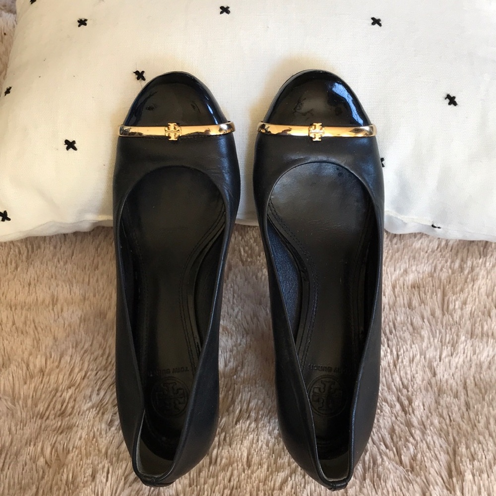 Tory Burch Black Wedge size 8M.